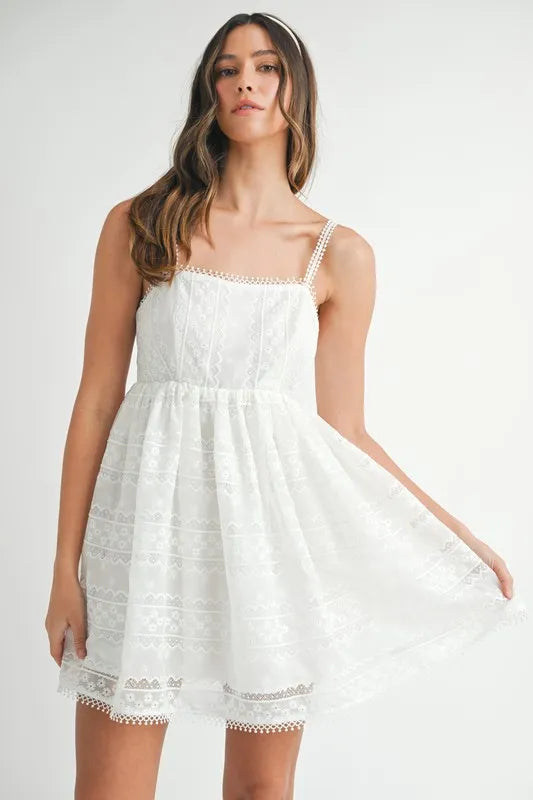 MABLE Eyelet Lace Babydoll Mini Cami Dress Off White 95d57ab090ef4248aec52d9c19d1bdf6-Max-Origin