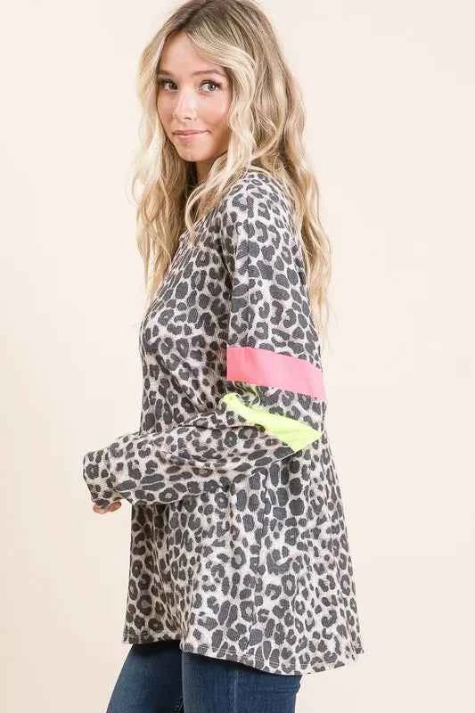 BiBi Leopard Thermal Top with Contrast Color Block 96064a6149ee4928ad13e9f9882d99ec-Max-Origin