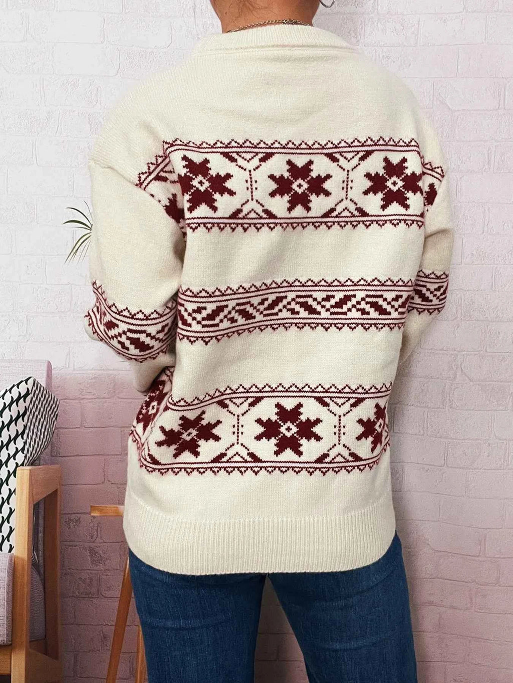 Christmas Snowflake Round Neck Sweater 9644c2a2950648e7a14f6417616e6203-Max-Origin
