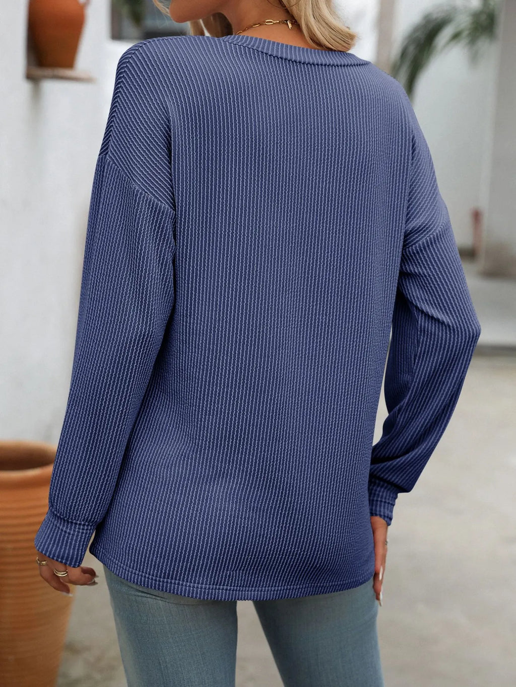 Ribbed V-Neck Long Sleeve T-Shirt 97fe4895-cabd-4222-8281-7a9cd007f178-Max-Origin