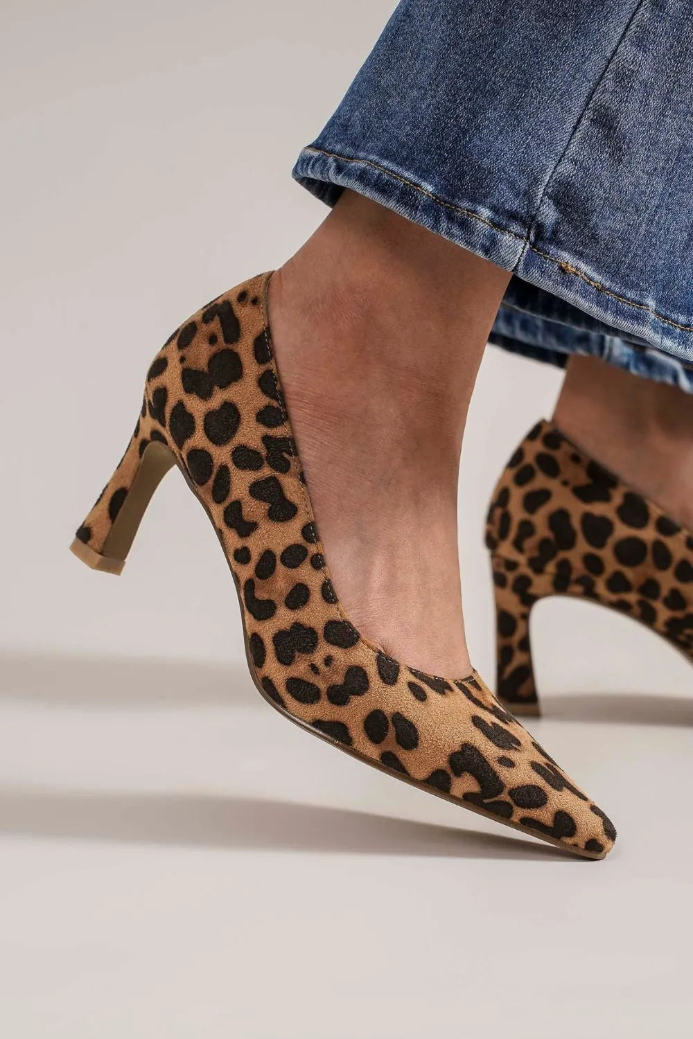 Beast Fashion Faux Suede Leopard Point Toe Pumps 98247510-34d2-4fe3-8df5-1d61edc98165-Max