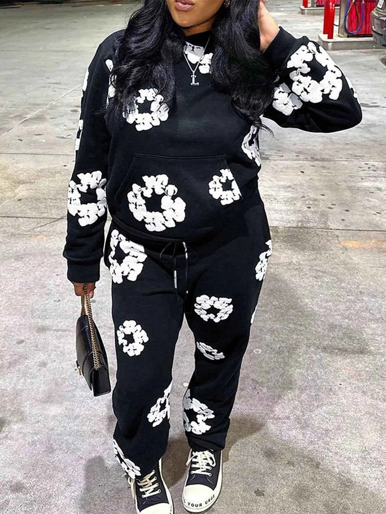 Printed Long Sleeve Hoodie and Pants Set Black 983616bb-29d9-4f65-9f67-0a8973244576-Max-Origin