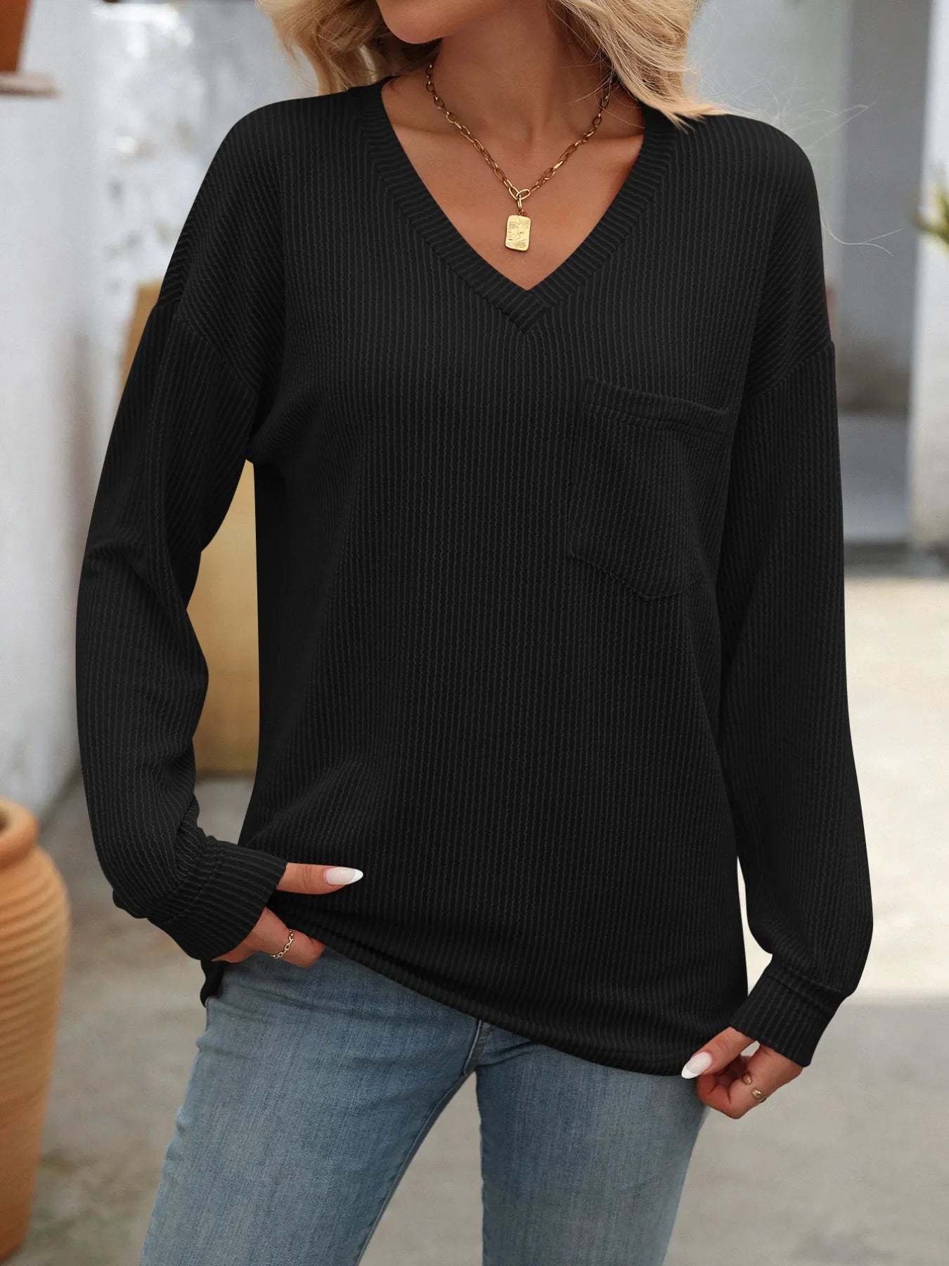 Ribbed V-Neck Long Sleeve T-Shirt 98b60353-a6fa-4439-b3e3-66f113f33d43-Max-Origin