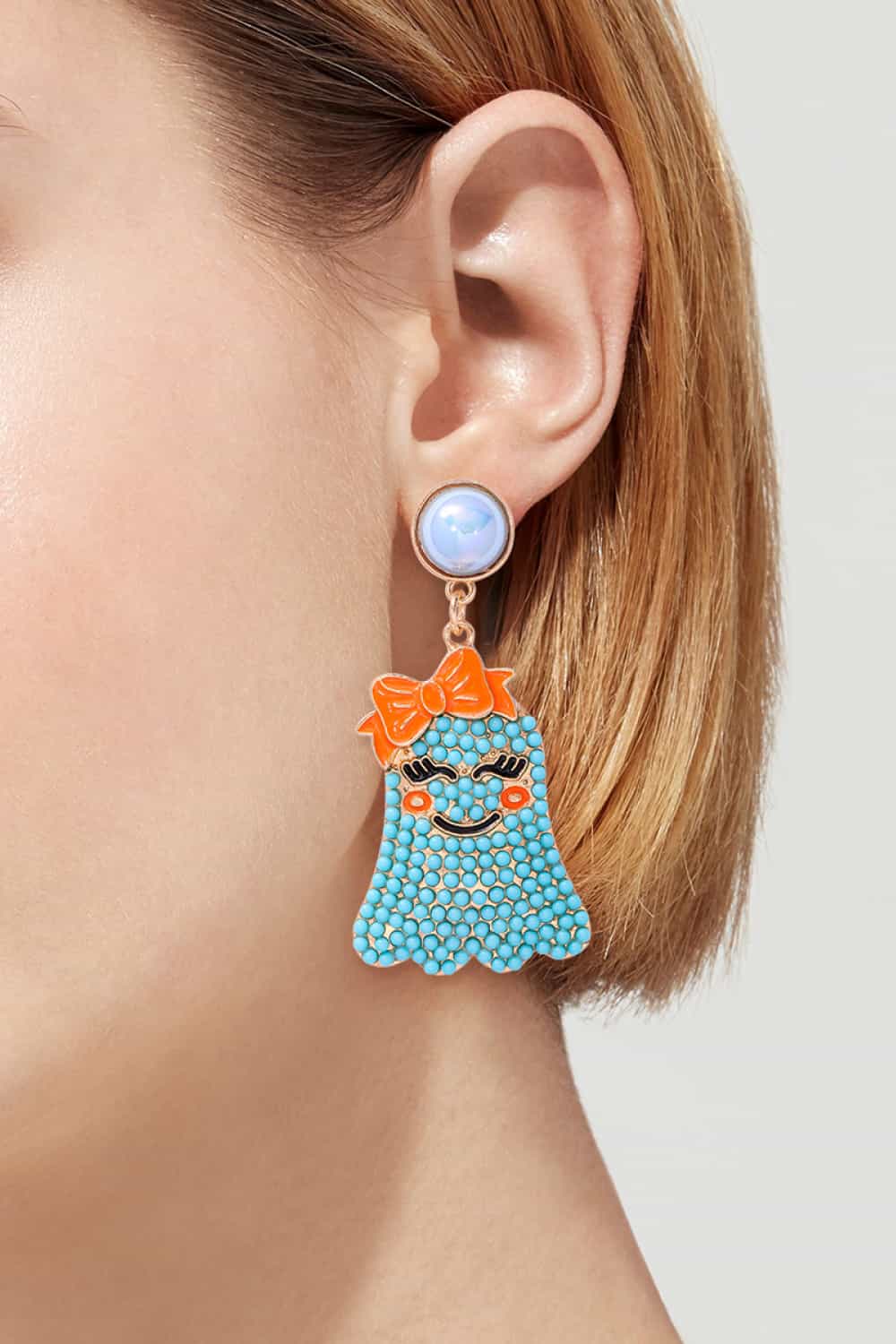 Smiling Ghost Shape Synthetic Pearl Earrings 99ff31cf3fb648508e6efd461d90e3b2-Max