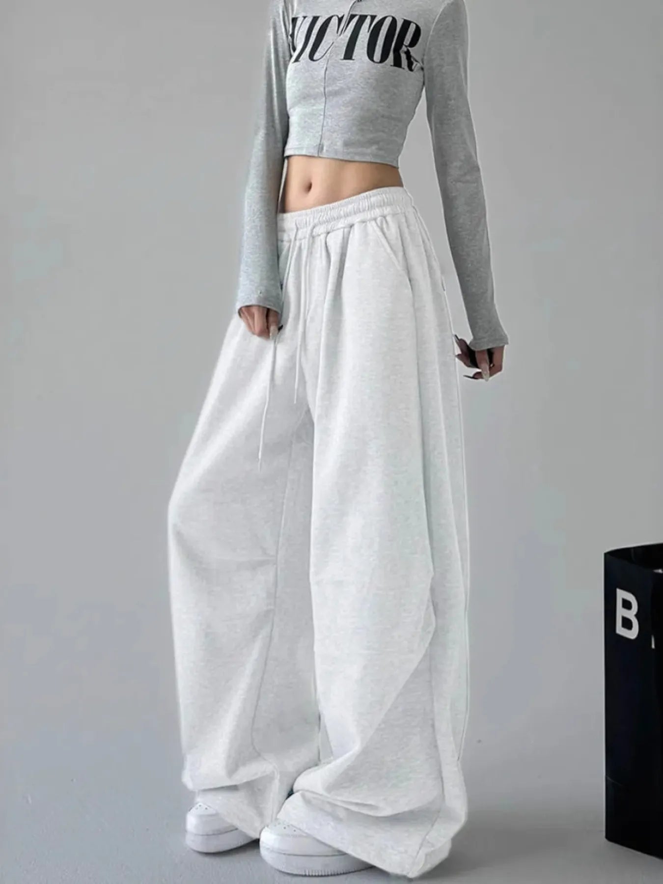 Oversized Wide Leg Drawstring Pants 9a0378ab14b54c2d8be374f4dd0cf710-Max-Origin