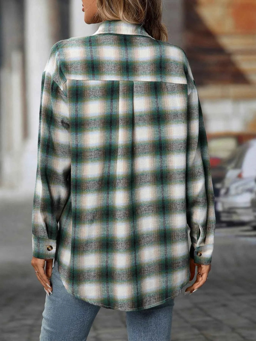 Oversized Plaid Button-Up Shirt 9ae21a1f-9ff5-445b-9525-c5fec5232448-Max-Origin