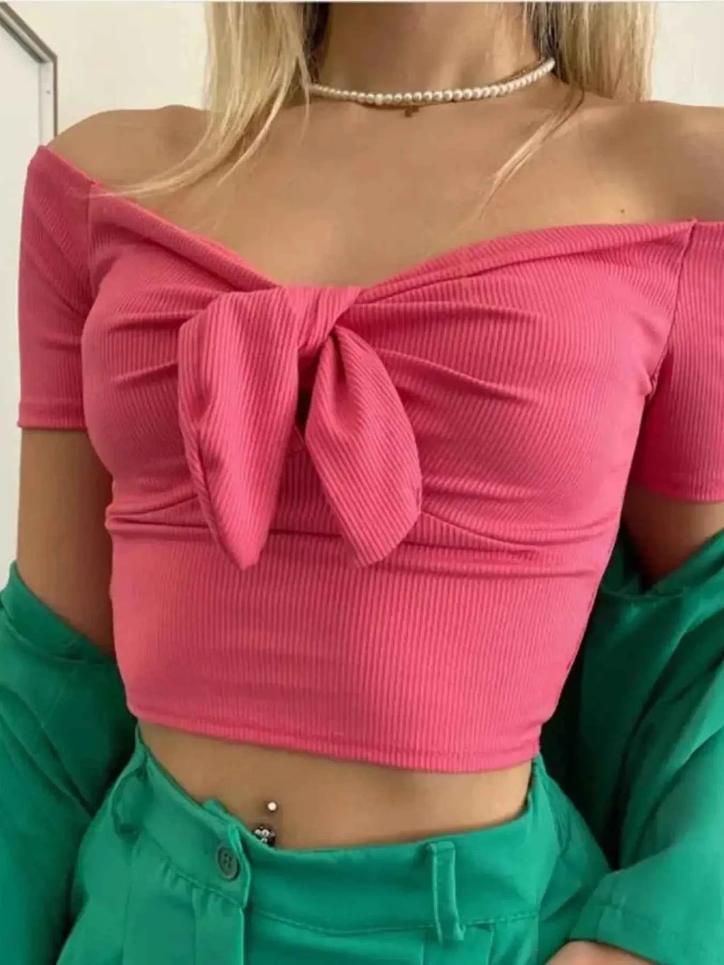 Off-Shoulder Bow-Tie Crop Top Rose Red 9bb933a8e5254461bab01626d6d8feab-Max-Origin