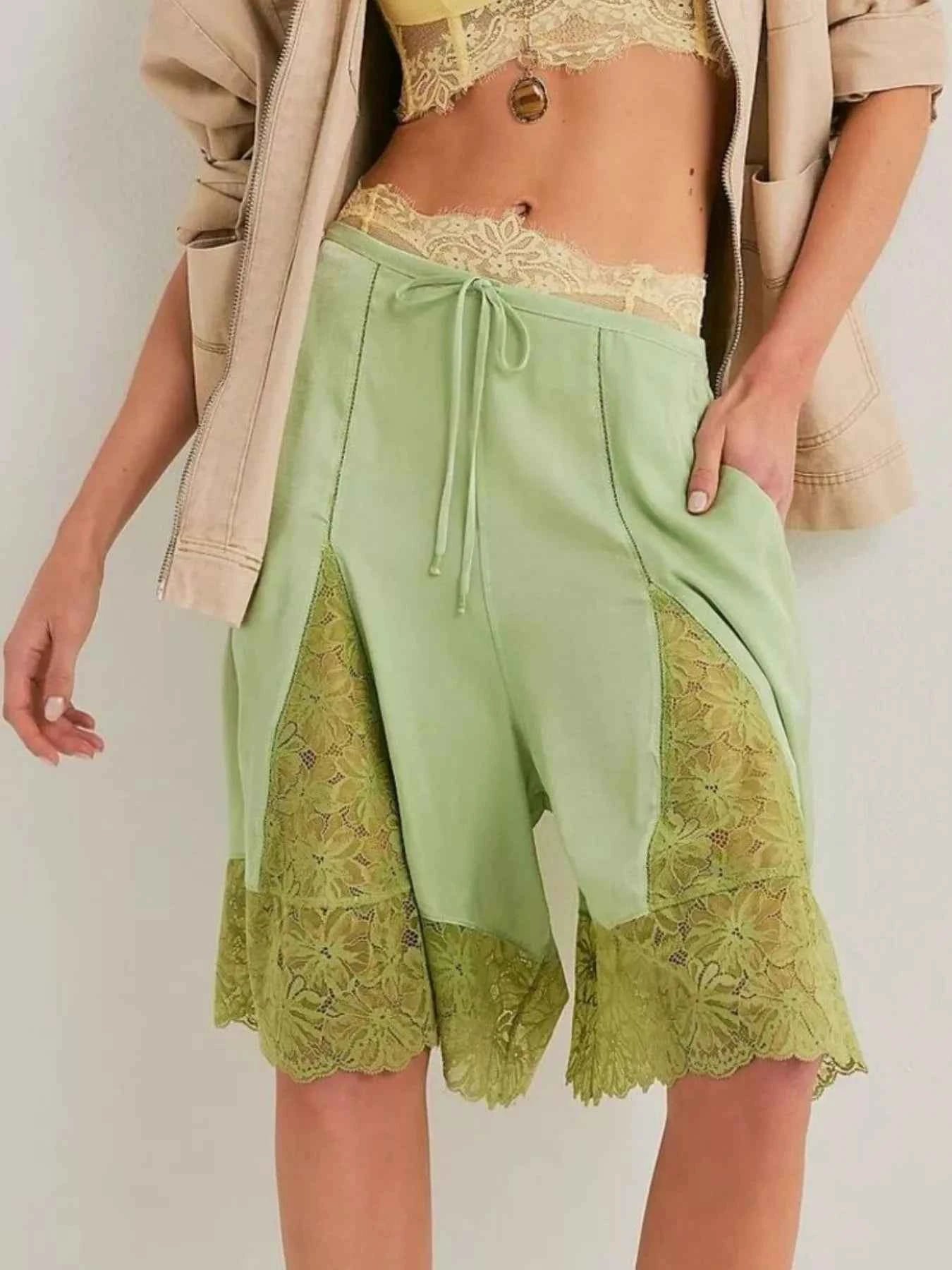 Lace Detail Shorts 9cada519-516f-4bc1-8c17-022e49258e2b-Max-Origin