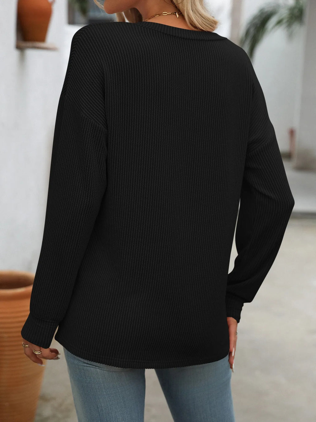 Ribbed V-Neck Long Sleeve T-Shirt 9d87f360-0aac-4125-ace1-1ca5606c1e7f-Max-Origin