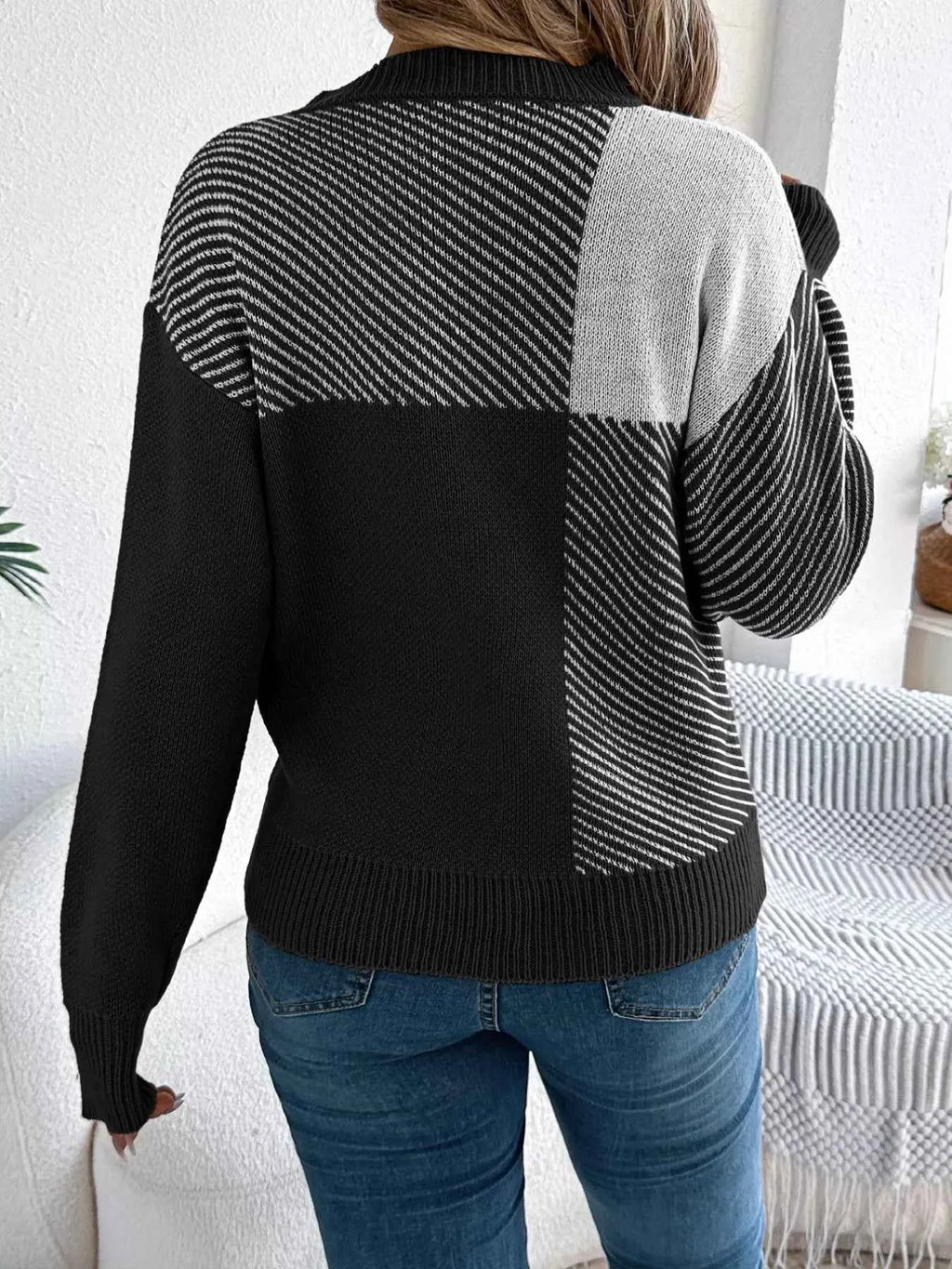 Color Block Striped Round Neck Sweater 9da60e0f-8e4b-4a28-b7b4-c8d0082f86d7-Max-Origin