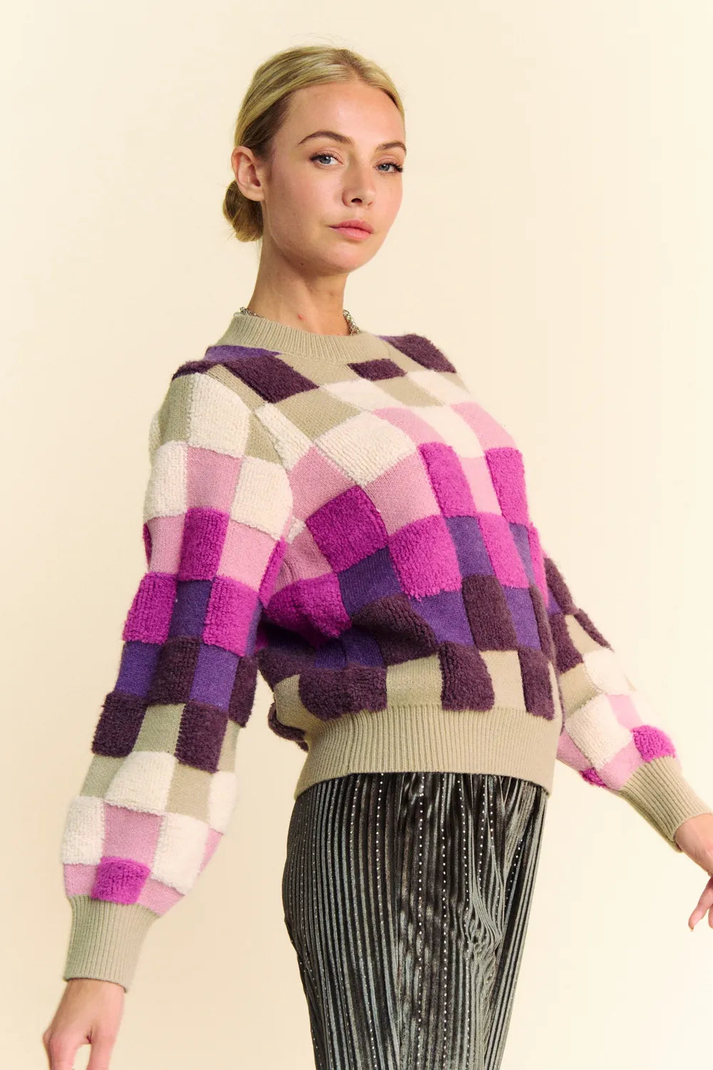 Davi & Dani Checkered Round Neck Long Sleeve Sweater 9e365543-96f1-4899-9a43-bcbd30e0fd57-Max