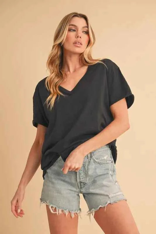 Aemi+Co V-Neck Short Sleeve T-Shirt 9e46285bcbdd41f88954a2ba583e4866-Max-Origin