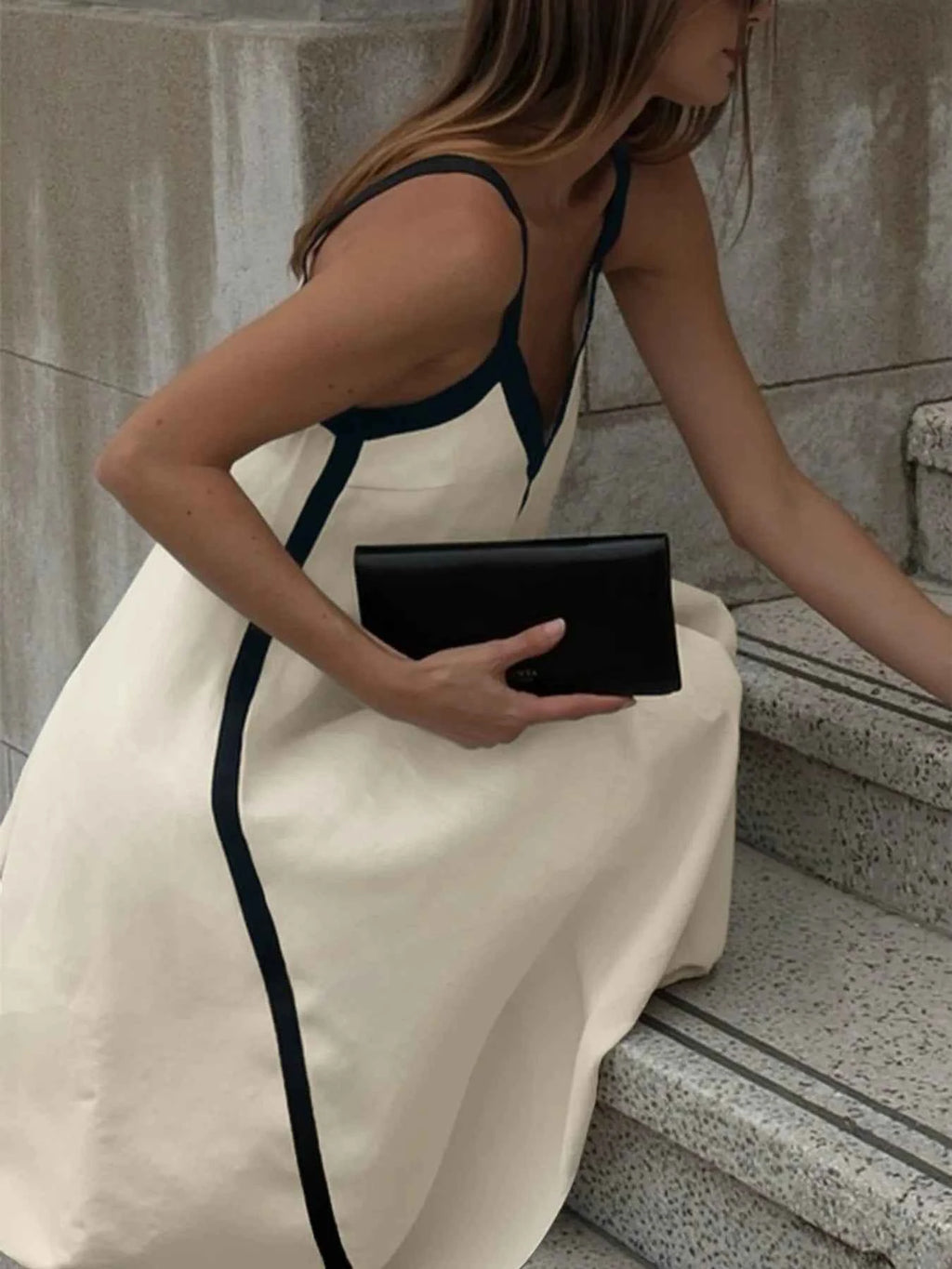 Contrast Trim V-Neck Maxi Dress 9ec43b63-2a3d-4e0b-9ff7-bcb263518cf7-Max-Origin