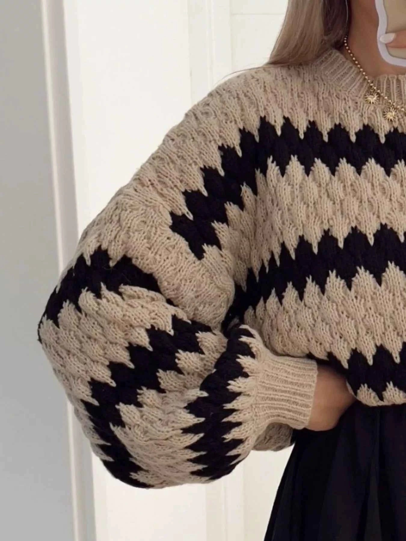 Striped Round Neck Dropped Shoulder Sweater 9ee8df6d-9b6d-4a16-83b4-d9a01b649905-Max-Origin