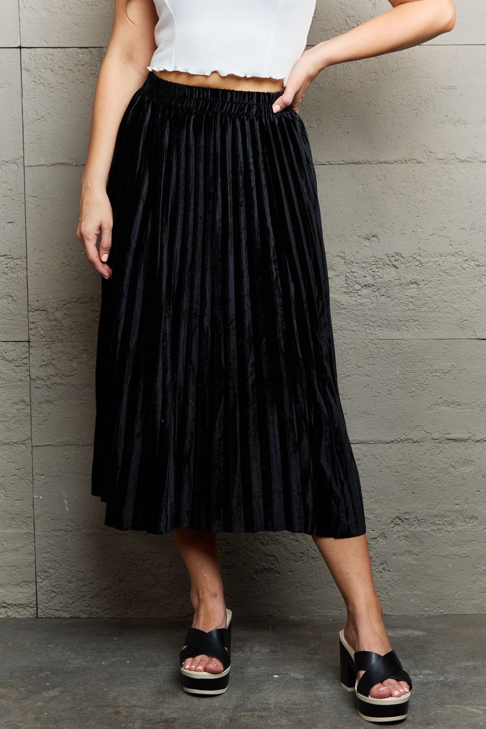 Ninexis Accordion Pleated Flowy Midi Skirt Black One Size 9f94d726299b43cb9076c780c8ee8ac0-Max
