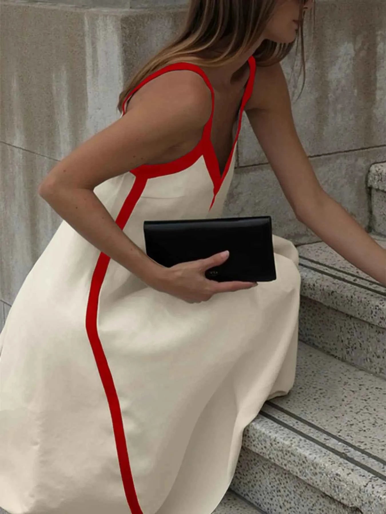 Contrast Trim V-Neck Maxi Dress 9ffc3e5d-515c-4729-b33a-4a3f15648421-Max-Origin