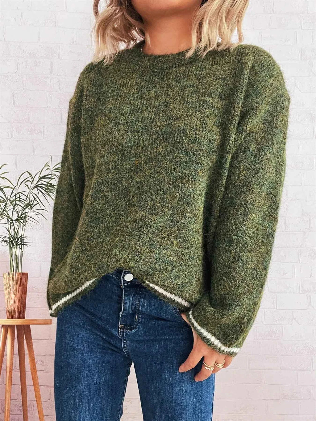 Contrast Trim Round Neck Cozy Sweater a093f6d6-fff2-43d0-ab4e-c78556b2b9b9-Max-Origin
