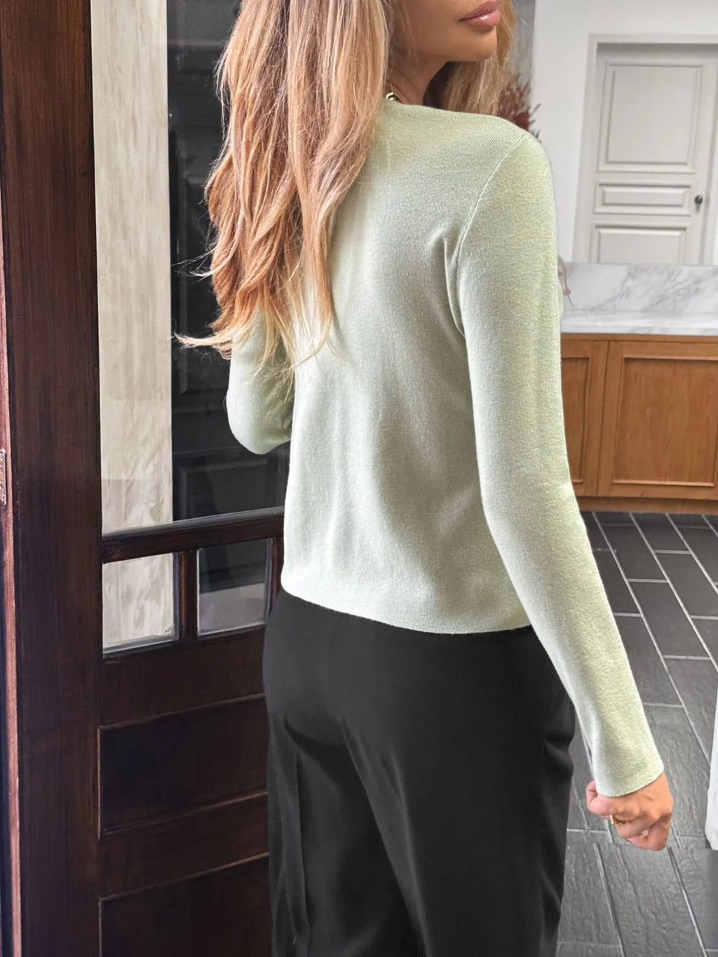 Button-Up Long Sleeve Knit Cardigan a228610d-de90-41be-b5ba-50e0666fda09-Max-Origin