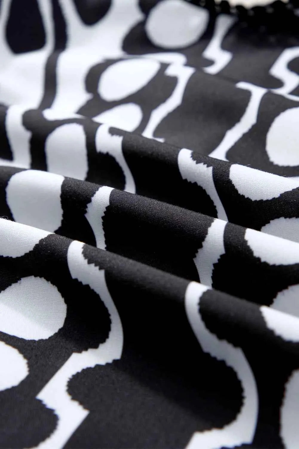 Printed Round Neck Half Sleeve Blouse a3037e35-89a1-46b8-8388-b49cd636bc8d-Max