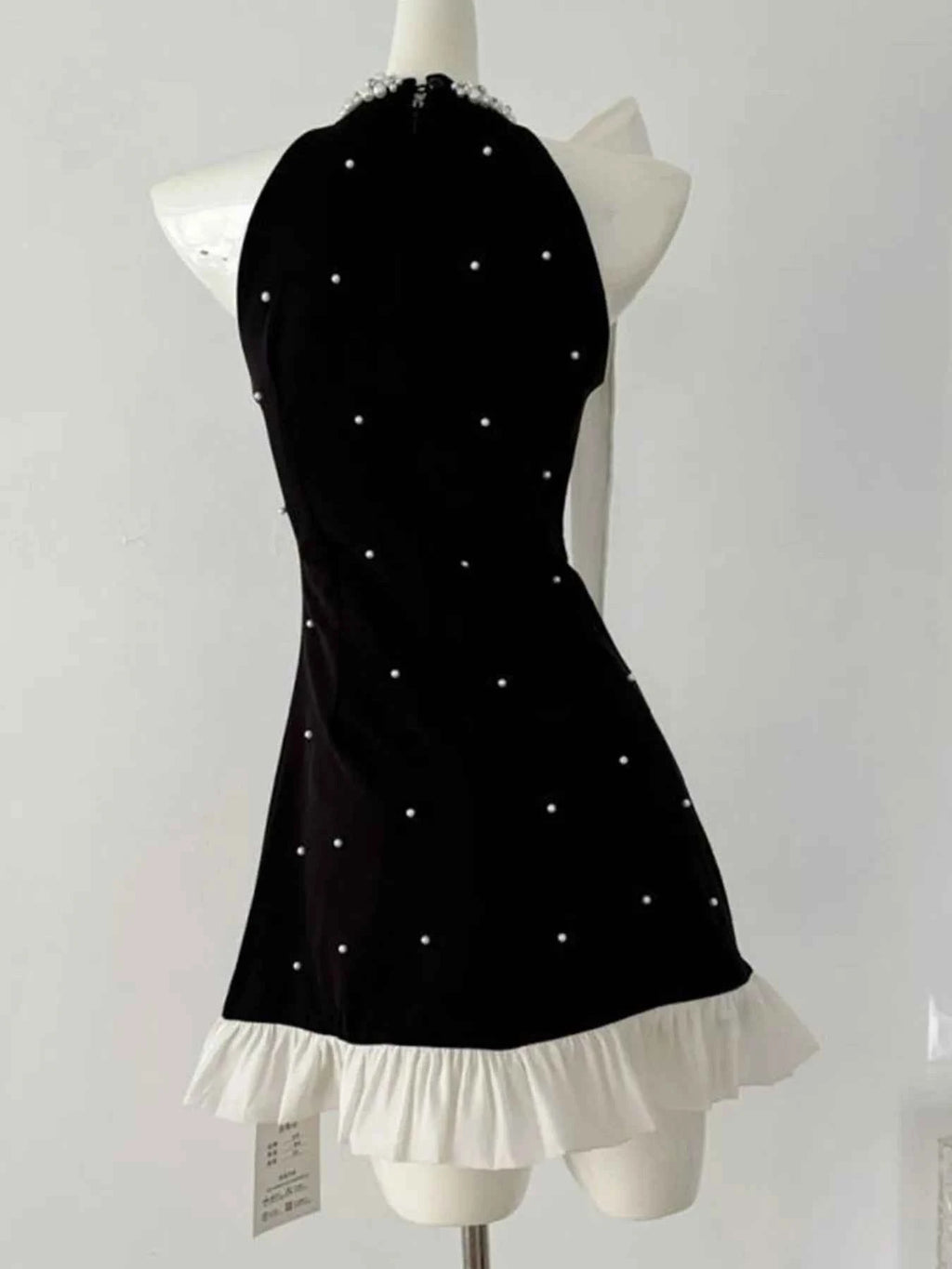 Pearl Detail Sleeveless Mini Dress a33c0900-d73f-43d2-9f90-110ee21015ed-Max-Origin