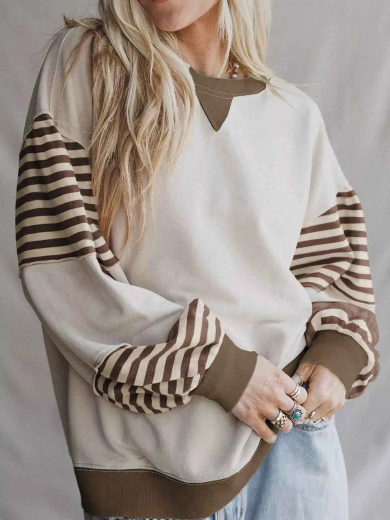 Contrast Striped Long Sleeve Sweatshirt a50bdaa6-461d-4952-9785-bdb8658a64c2-Max-Origin