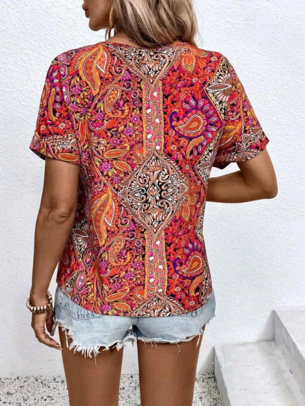 Bohemian Paisley Print V-Neck Short Sleeve T-Shirt a5d858cd-b45b-434c-8723-cbc6ca632502-Max-Origin_a441c8ec-7924-4c66-95c0-732f5f916709