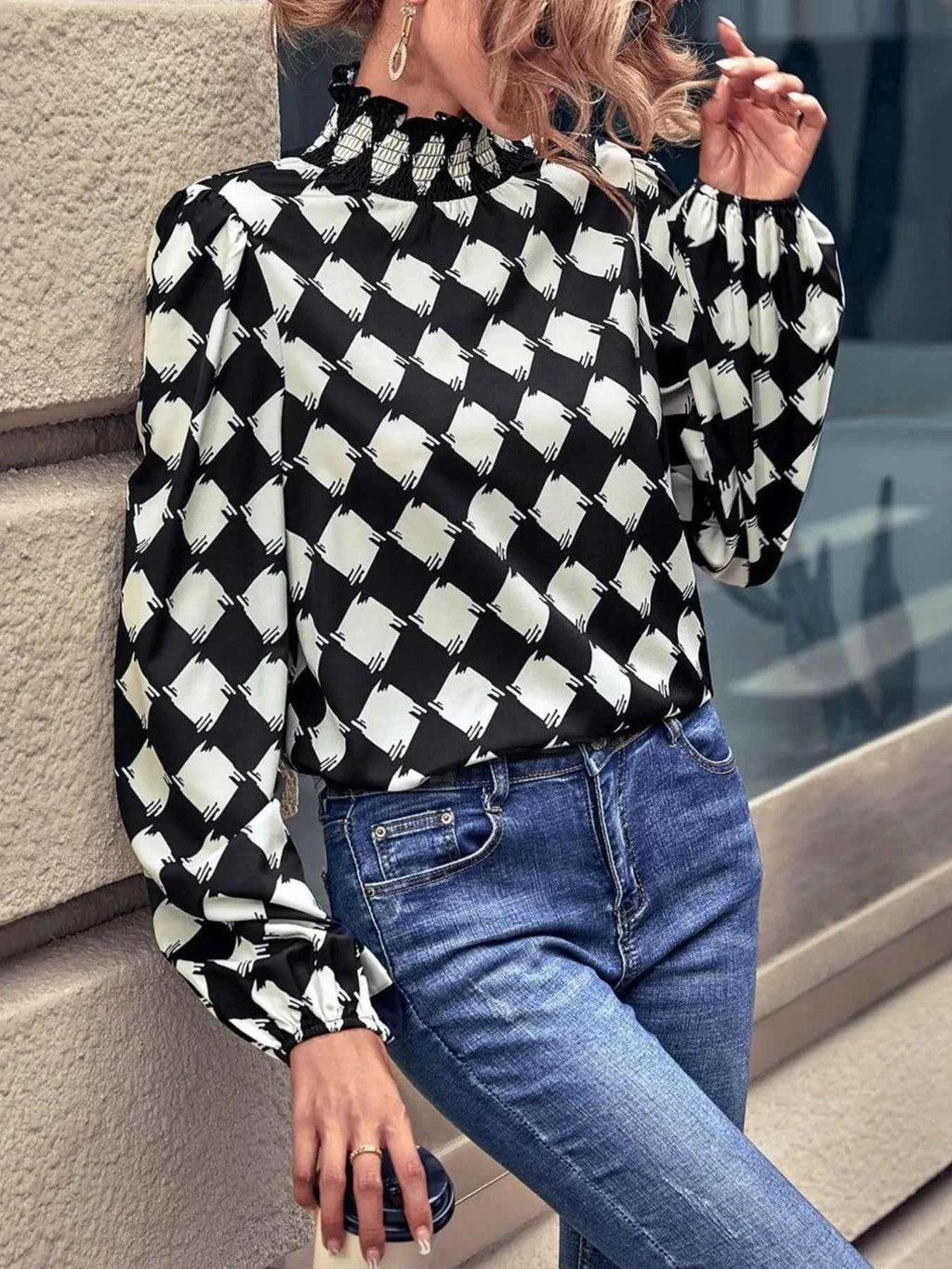 Checkered Pattern Balloon Sleeve Blouse a768d838-943f-4782-b450-6a9b6615fd56-Max-Origin