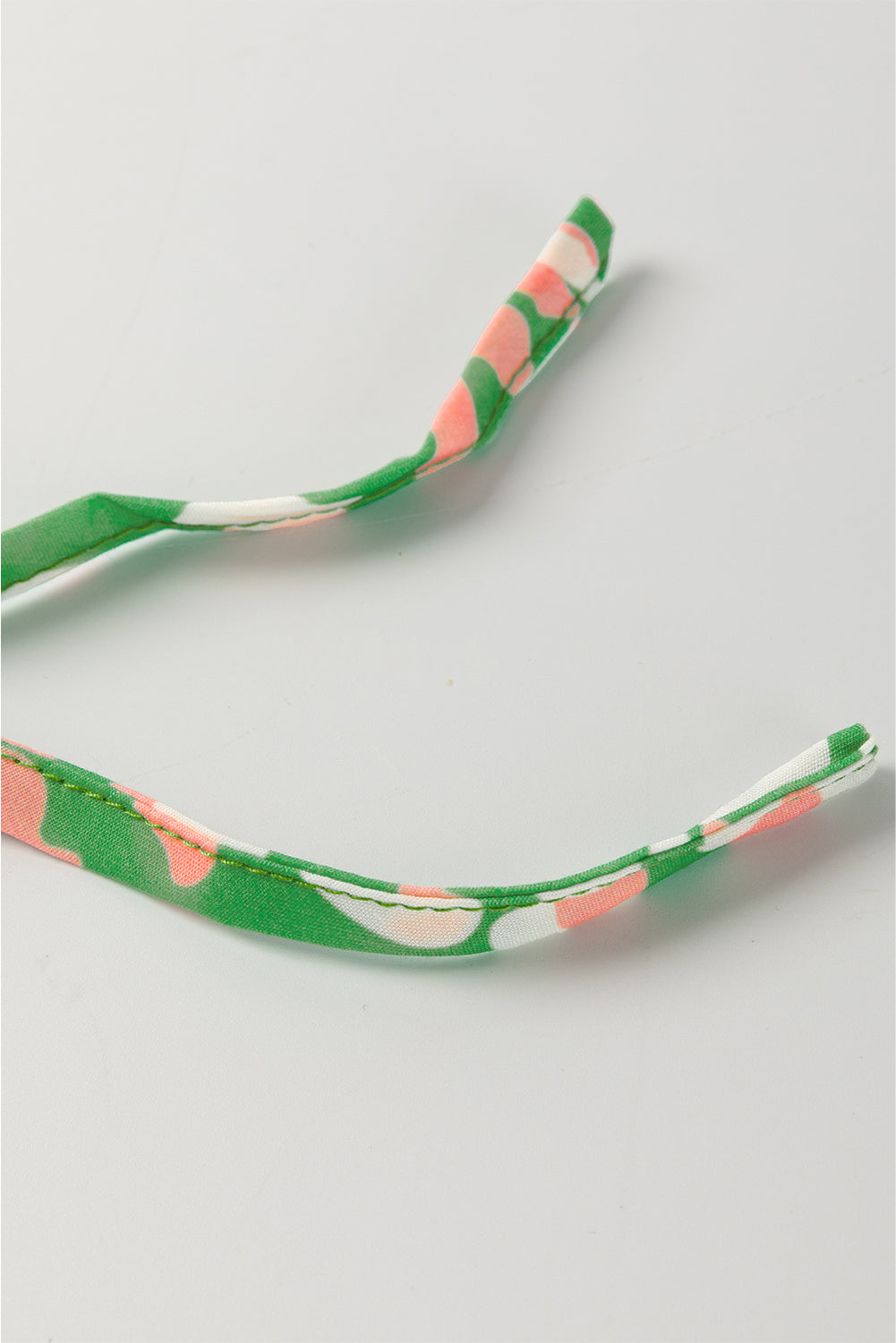 Green Abstract Leopard Tie Front Flutter Sleeve Blouse a78605de8b941052