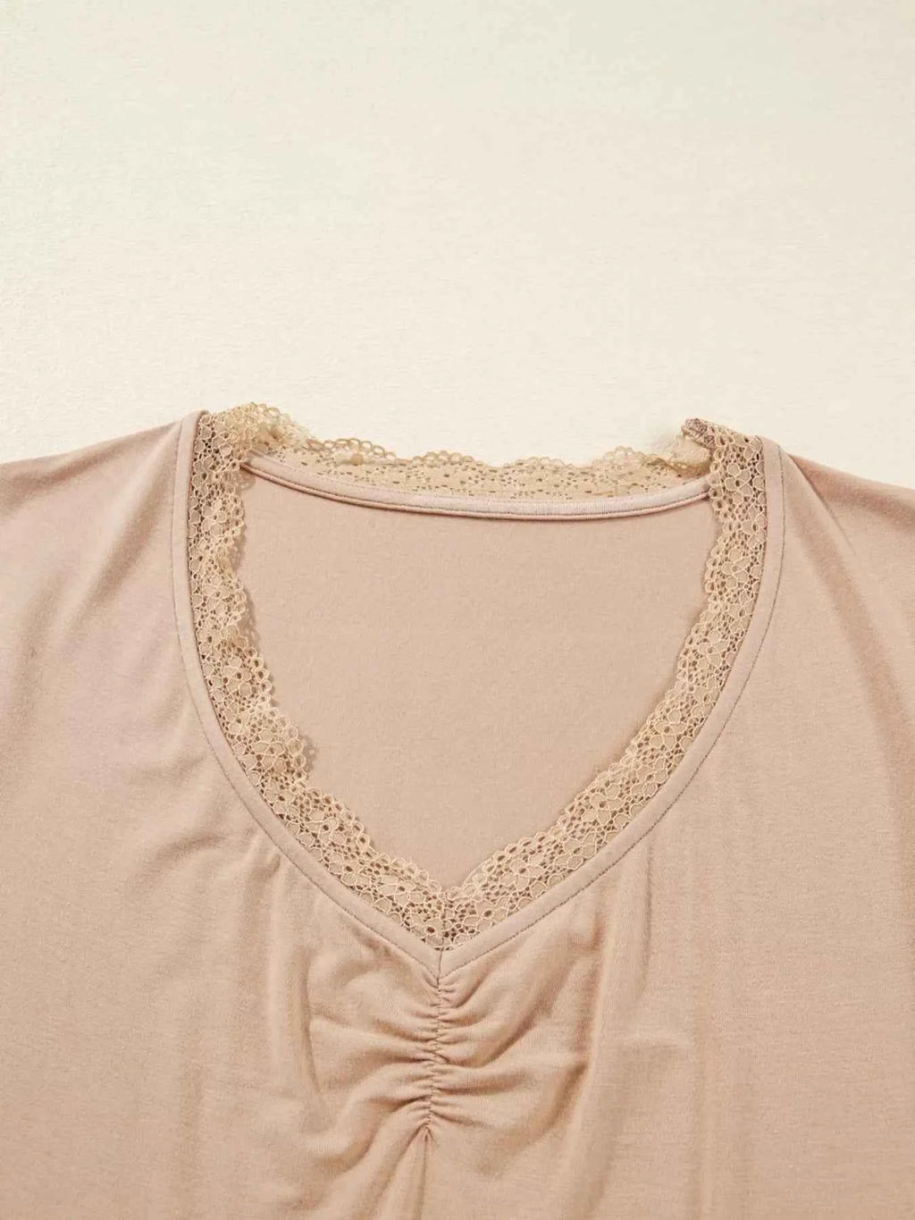 Lace-Trimmed Ruched Detail Long Sleeve T-Shirt a7bf750792df4fd7a152aa2d8be8bca3-Max-Origin