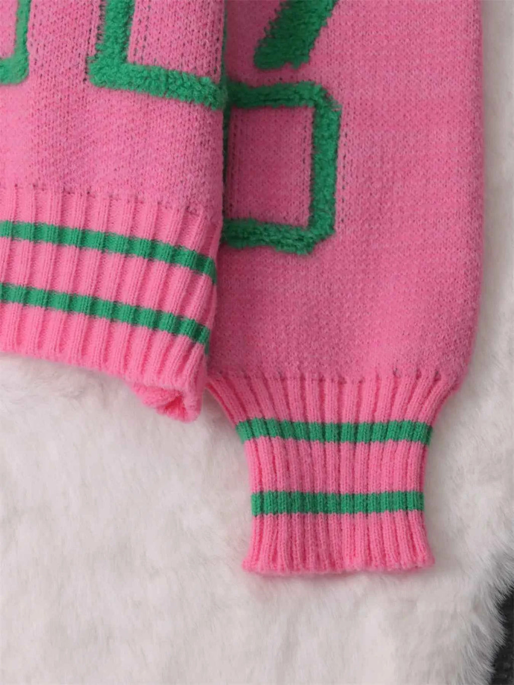 Contrast Round Neck Long Sleeve Sweater a82c639ff5d6404abbdfa16c970f75ad-Max-Origin