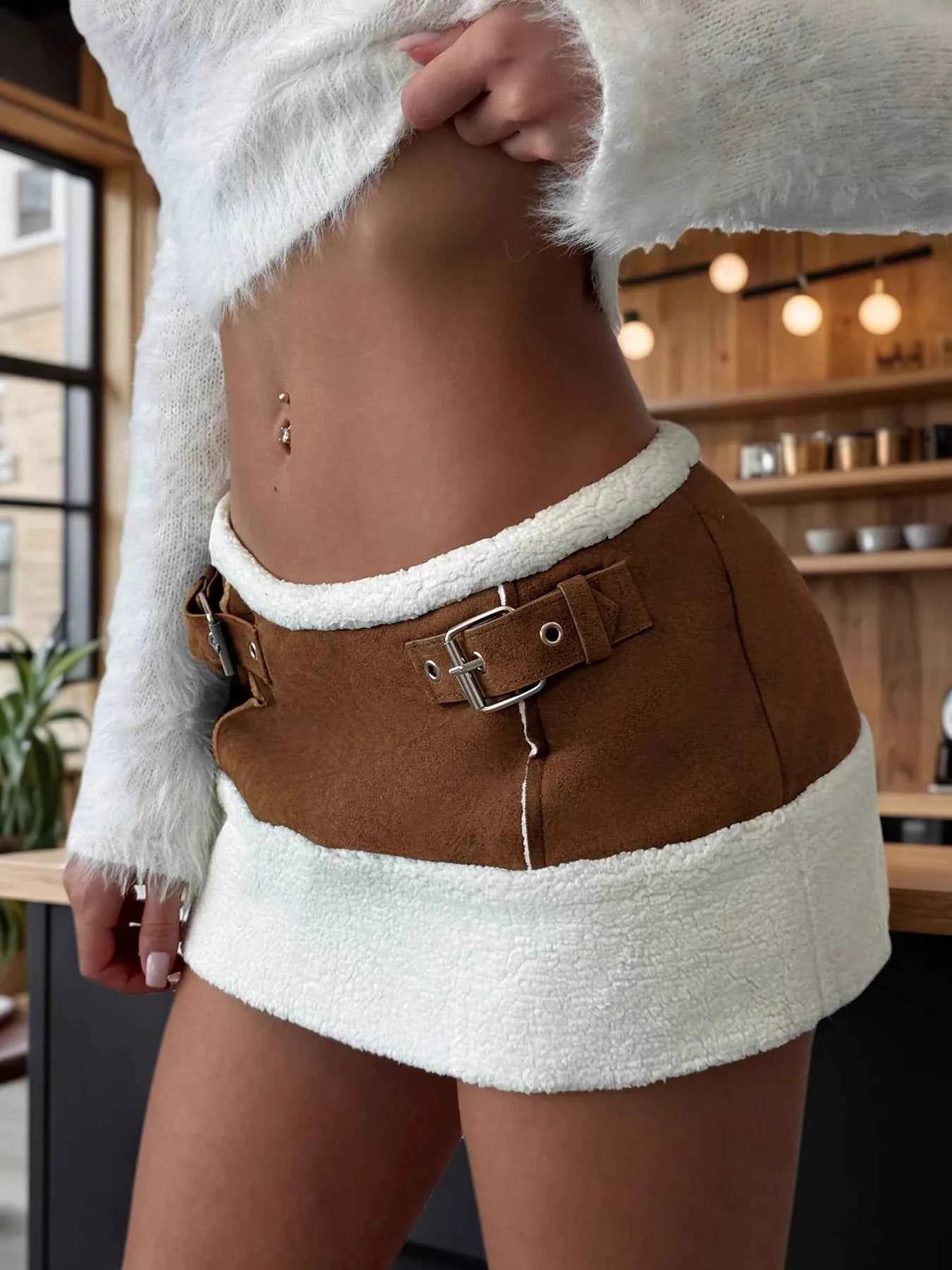 Color Block Buckle Mini Skirt ab3d7085d8d94948bd5fc08ccd0a377d-Max-Origin
