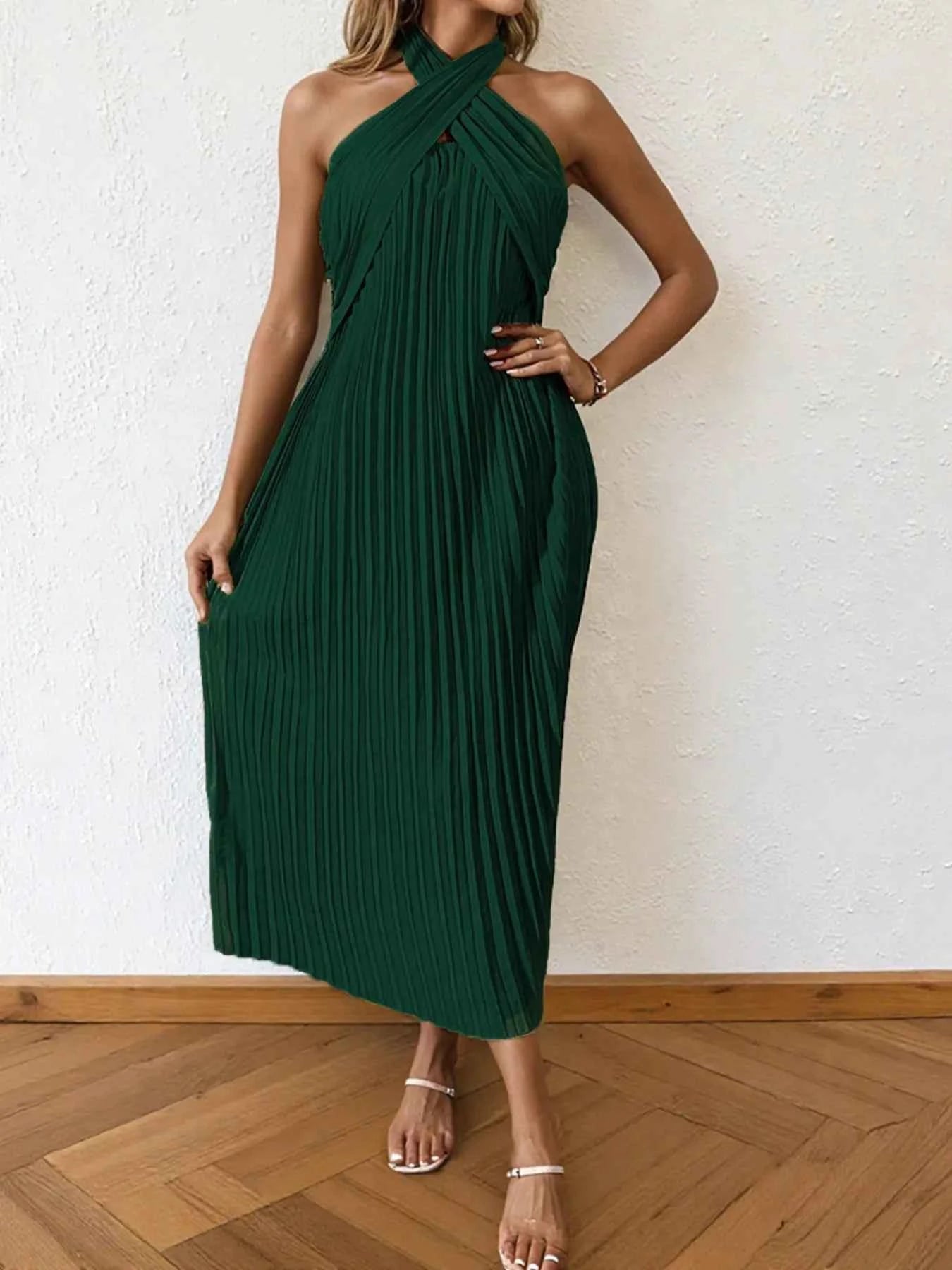 Pleated Halter Neck Midi Dress ab597b4c890444548ef57d8482312511-Max-Origin