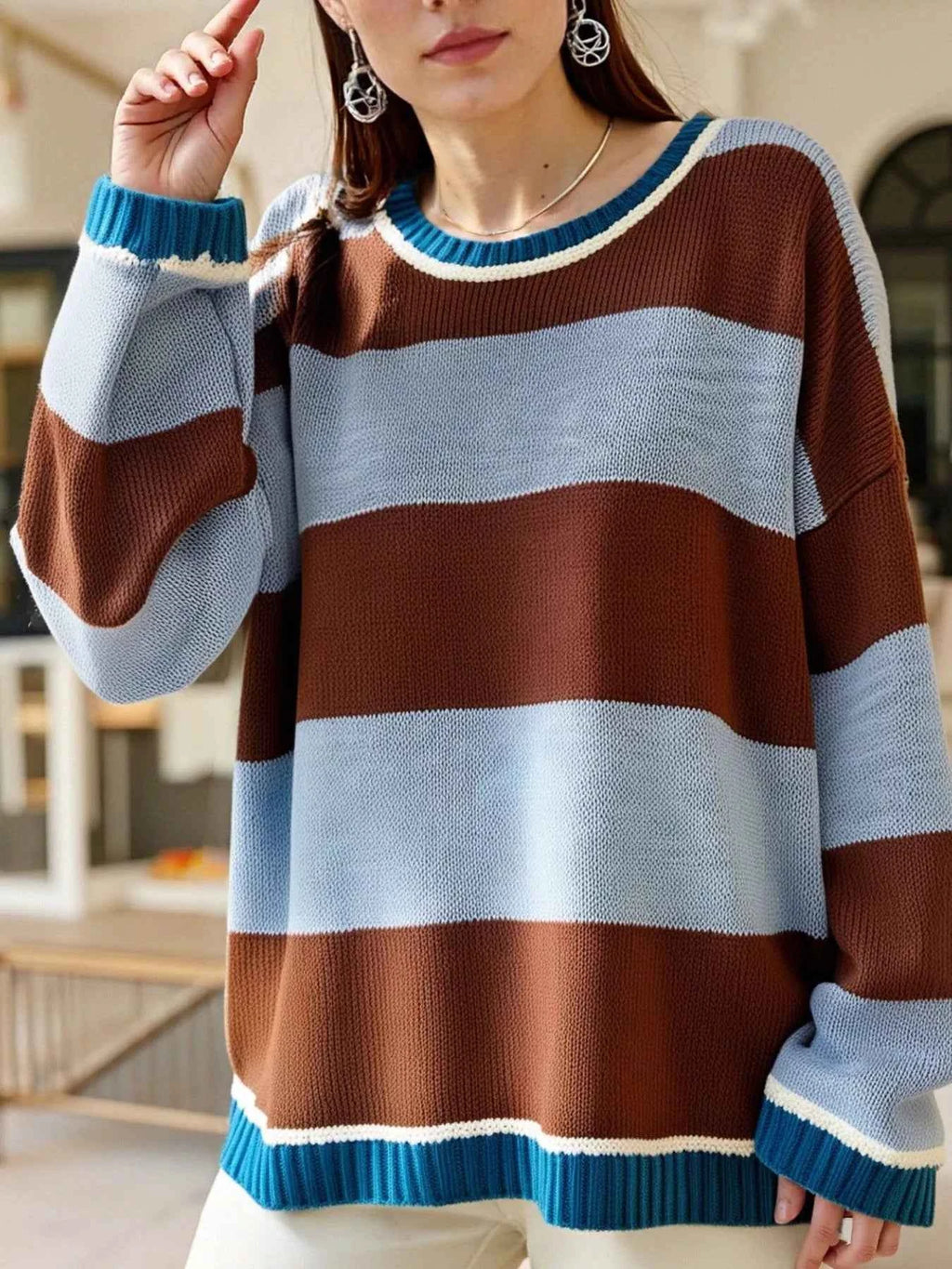 Color Block Round Neck Sweater ab7b6c6a-5f2d-4a0d-9e46-8d8f17e70f02-Max-Origin