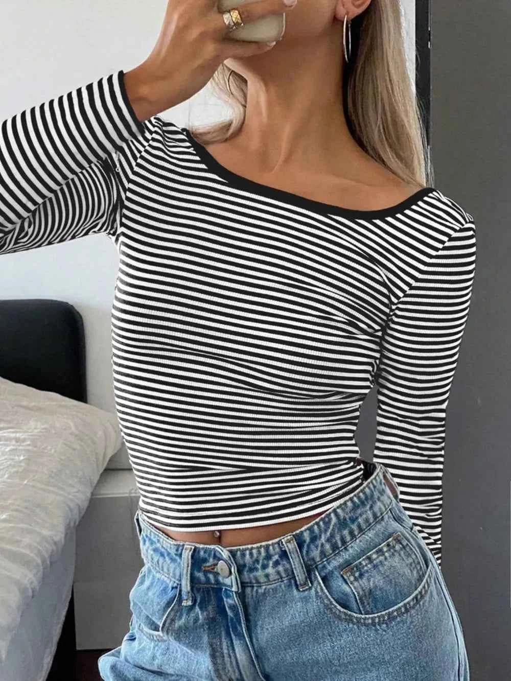 Devine Backless Striped Boat Neck Long Sleeve T-Shirt add442c6-6bf1-4eab-aa2a-7b9fc31ee1d5-Max