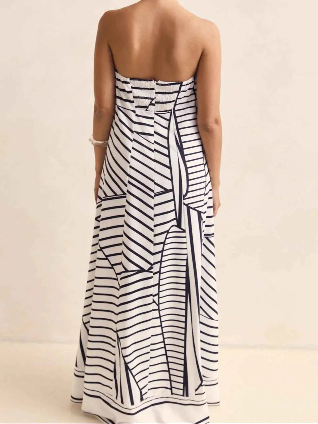 Smocked Printed Tube Maxi Dress ae53eea0-d95e-412b-9f91-50ae88d87117-Max-Origin