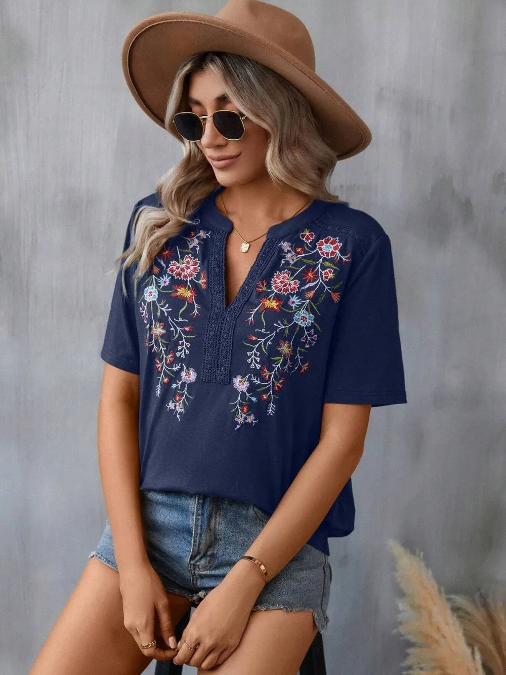 Embroidered Notched Short Sleeve T-Shirt Dark Navy af226190-5823-44ca-9f4d-c95ad2fb8e73-Max