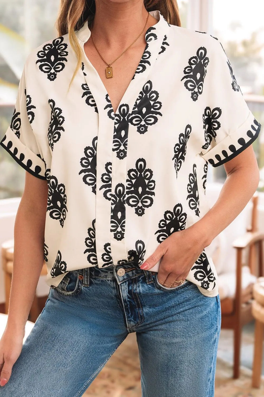 Printed Short Sleeve Loose Blouse Beige b1338da3-e0fe-40f5-a1c7-34fdd232a126-Max-Origin