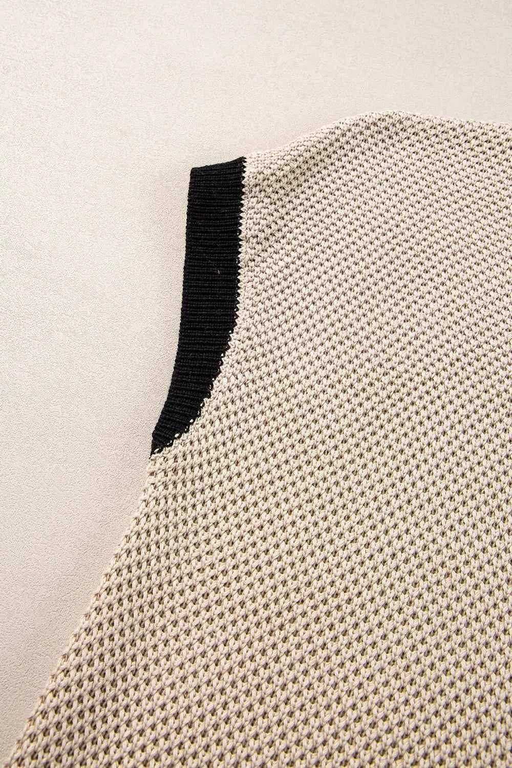 Textured Knit Sweater with Contrast Trim Details b1f7989c-ca6d-42d8-9b39-361197c5ae3a-Max-Origin