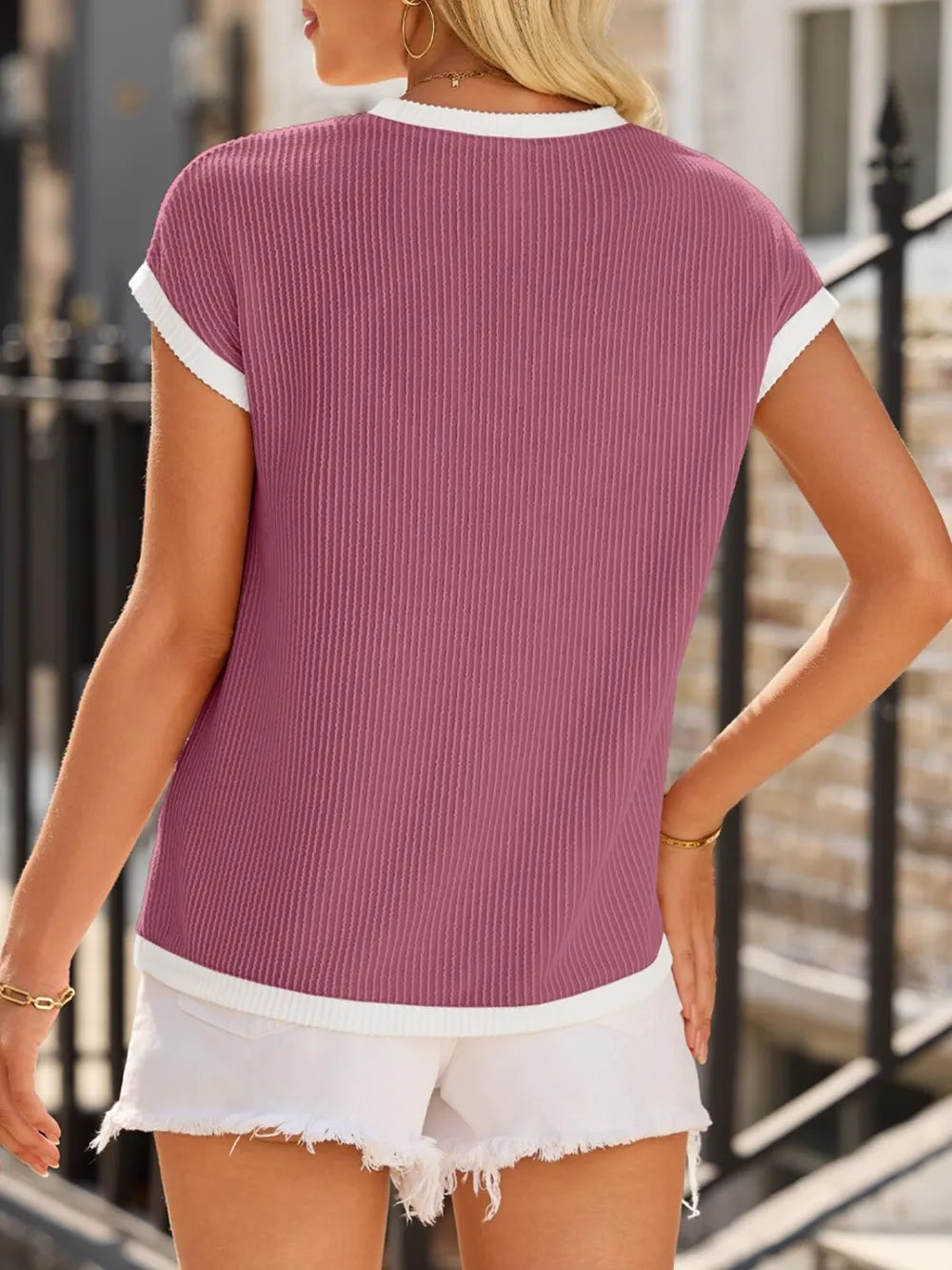 Contrast Trim Round Neck Short Sleeve T-Shirt b2c2eb88-23db-4830-8c76-acaf31ec6b80-Max