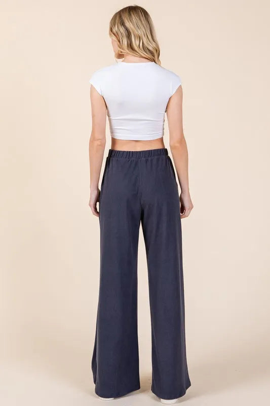 BOMBOM Elastic Waist Wide Leg Pants with Pockets b42bdc3a-7ed4-4d80-b553-376fafb3223f-Max
