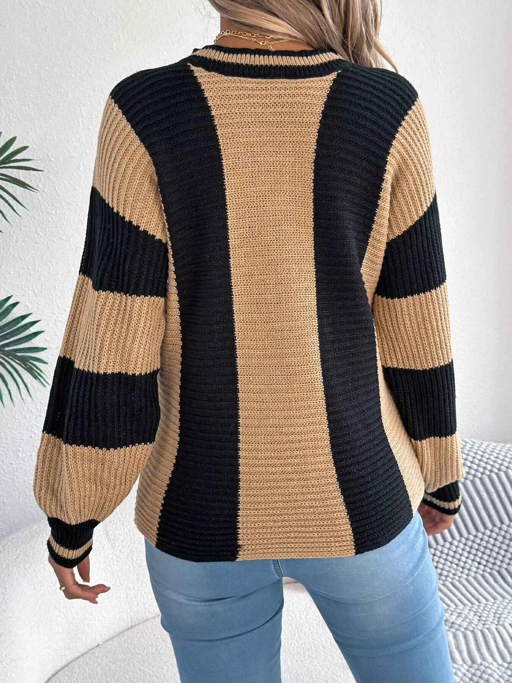 Color Block Round Neck Sweater b5d5983daf9240dc8afb4bdc31d3cf54-Max-Origin
