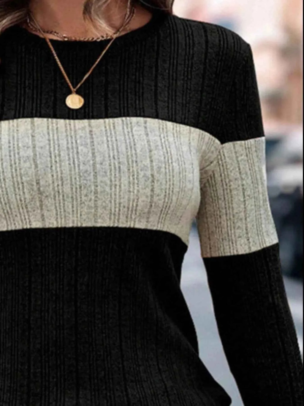 Color Block Round Neck Long Sleeve Sweater b63aa61b-28ff-452e-9b66-267d196b9c36-Max-Origin