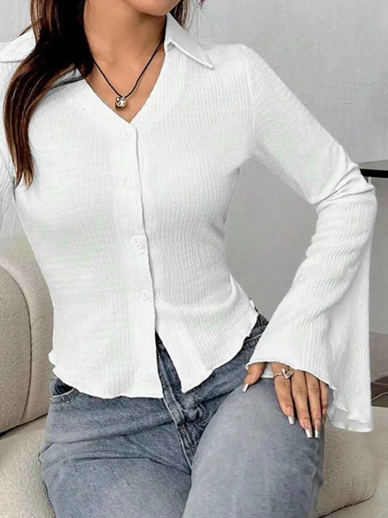 Button Up Flare Sleeve Shirt b7199004-3a72-4099-96ad-ee8144c56519-Max-Origin