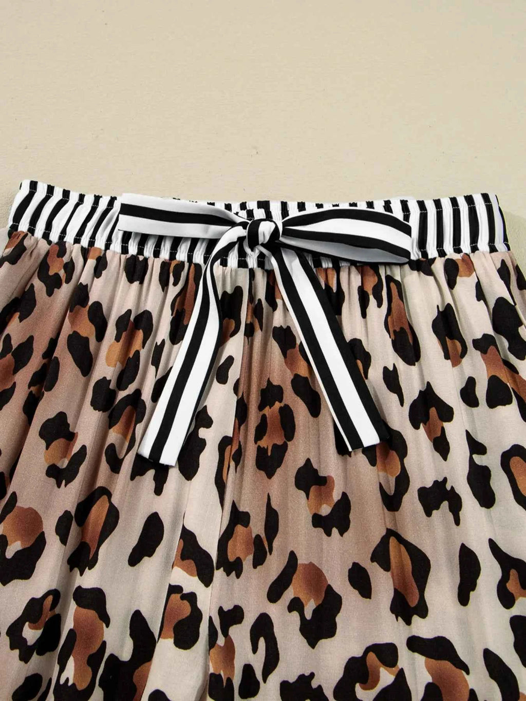 Leopard and Striped Trim Shirt and Pants Set b7f0e181-c987-49bc-b03a-3aba423c1478-Max-Origin