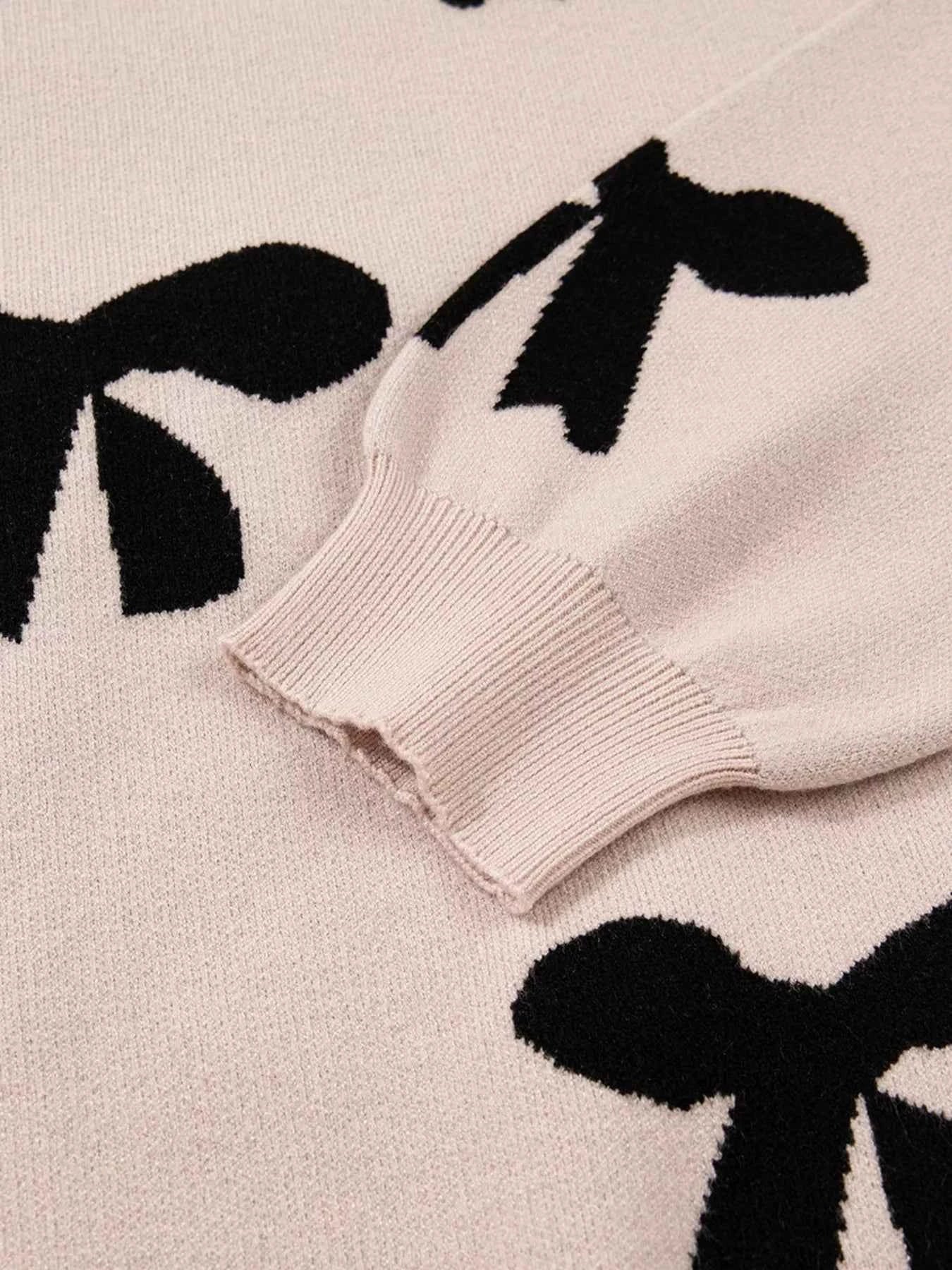 Pearl Embellished Bow Pattern Loose Sweater b8aa12d426c8425a8b1938b4dabfbf02-Max-Origin