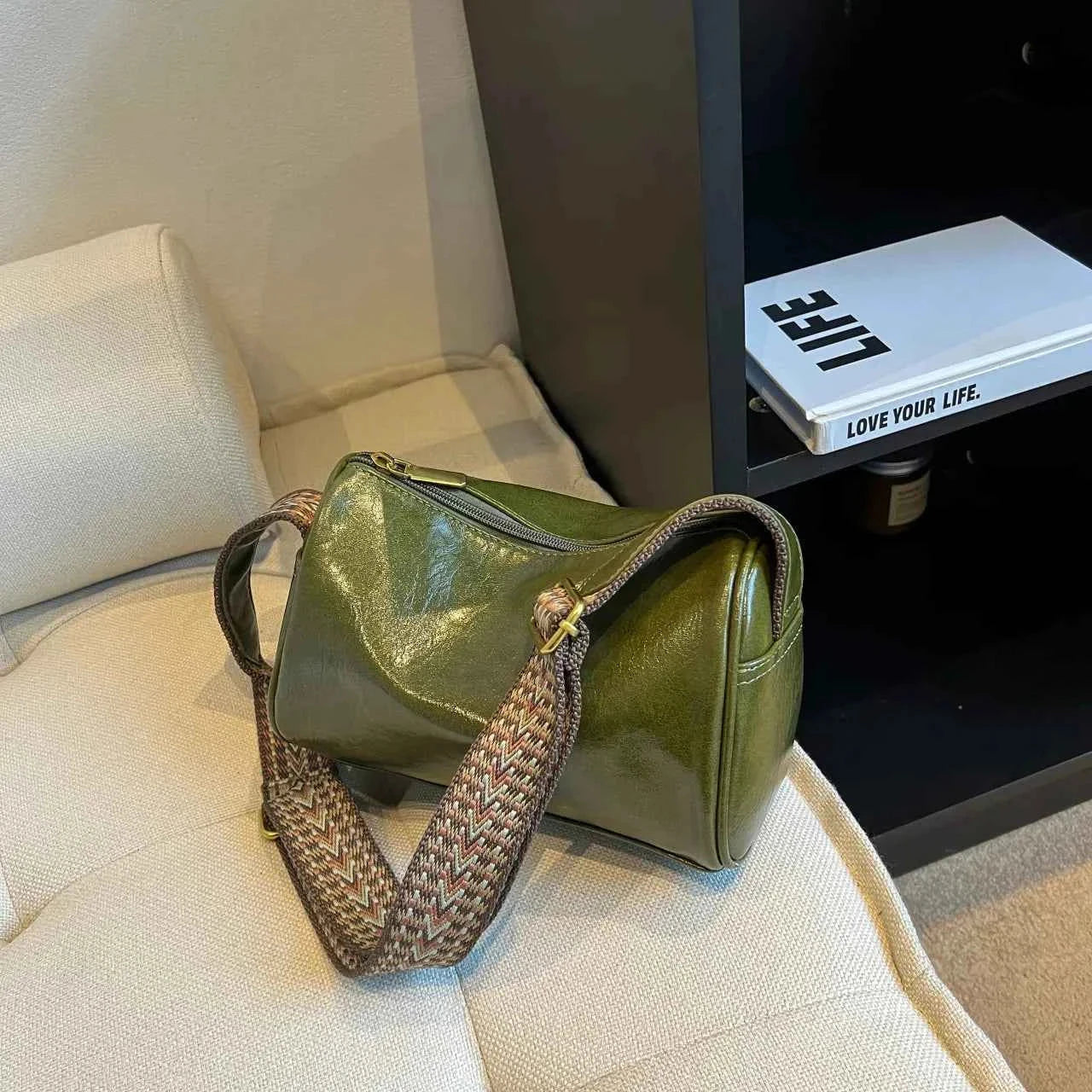 Leather Shoulder Bag with Woven Strap Green onesize b92c6bff839849859ecf55c6a233d70f-Max-Origin