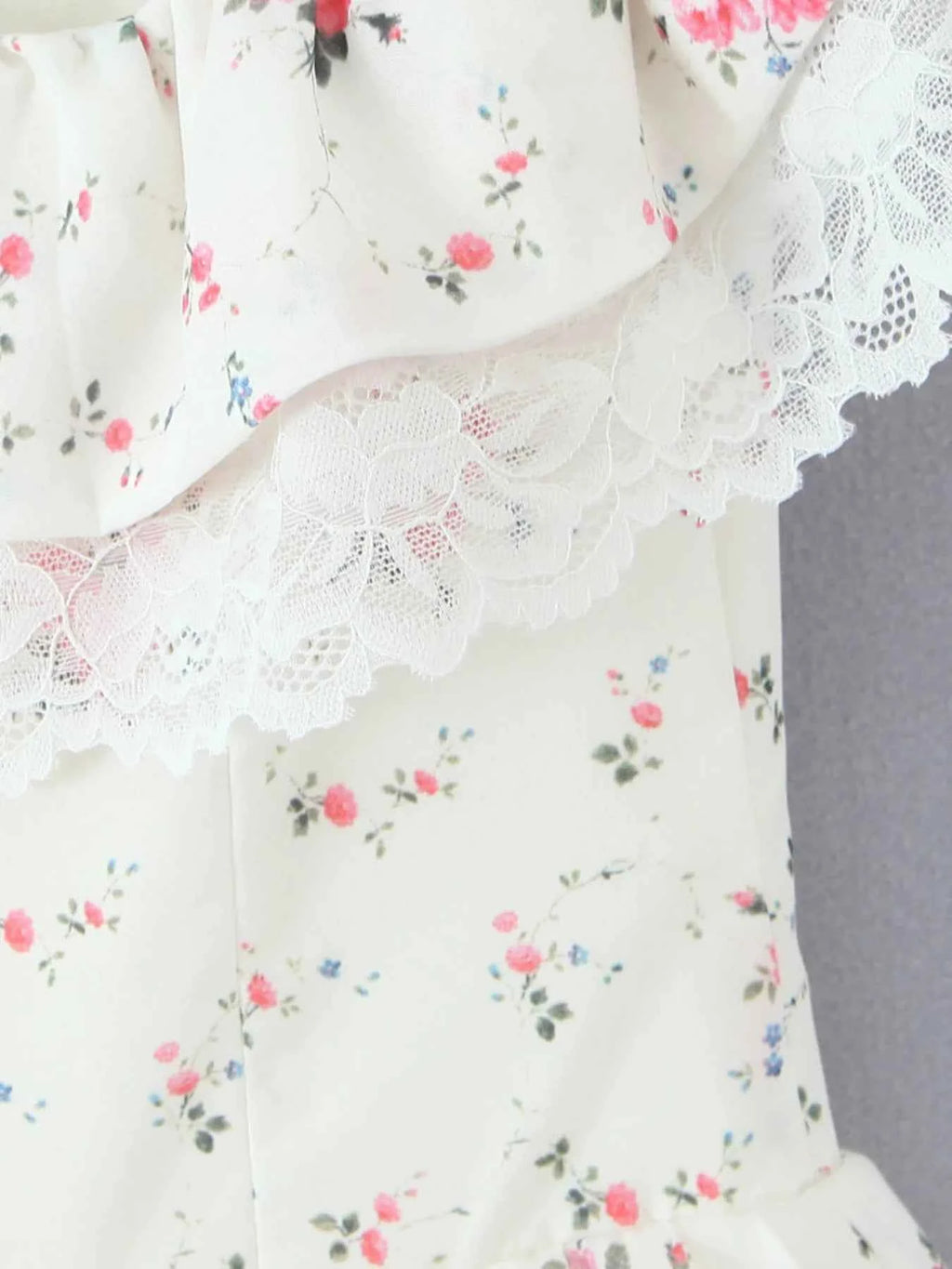 Off-Shoulder Floral Lace Trim Mini Dress b9f0b944230e479a974daf1291f236b6-Max-Origin