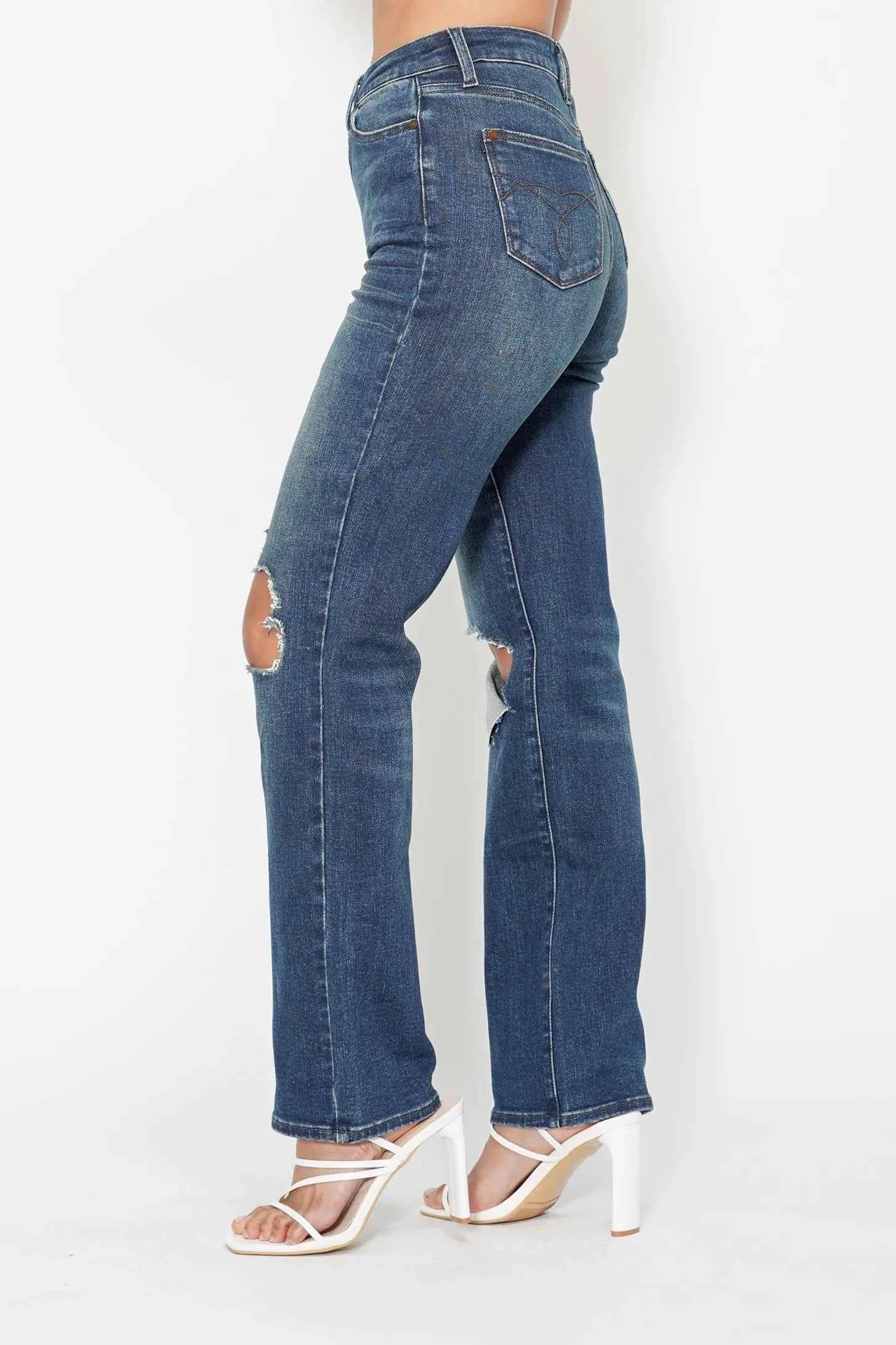 Judy Blue Full Size Hw Ripped Knee Dad Jeans Plus Size ba31bc239d4f40cd8a90db0e80109096-Max-Origin