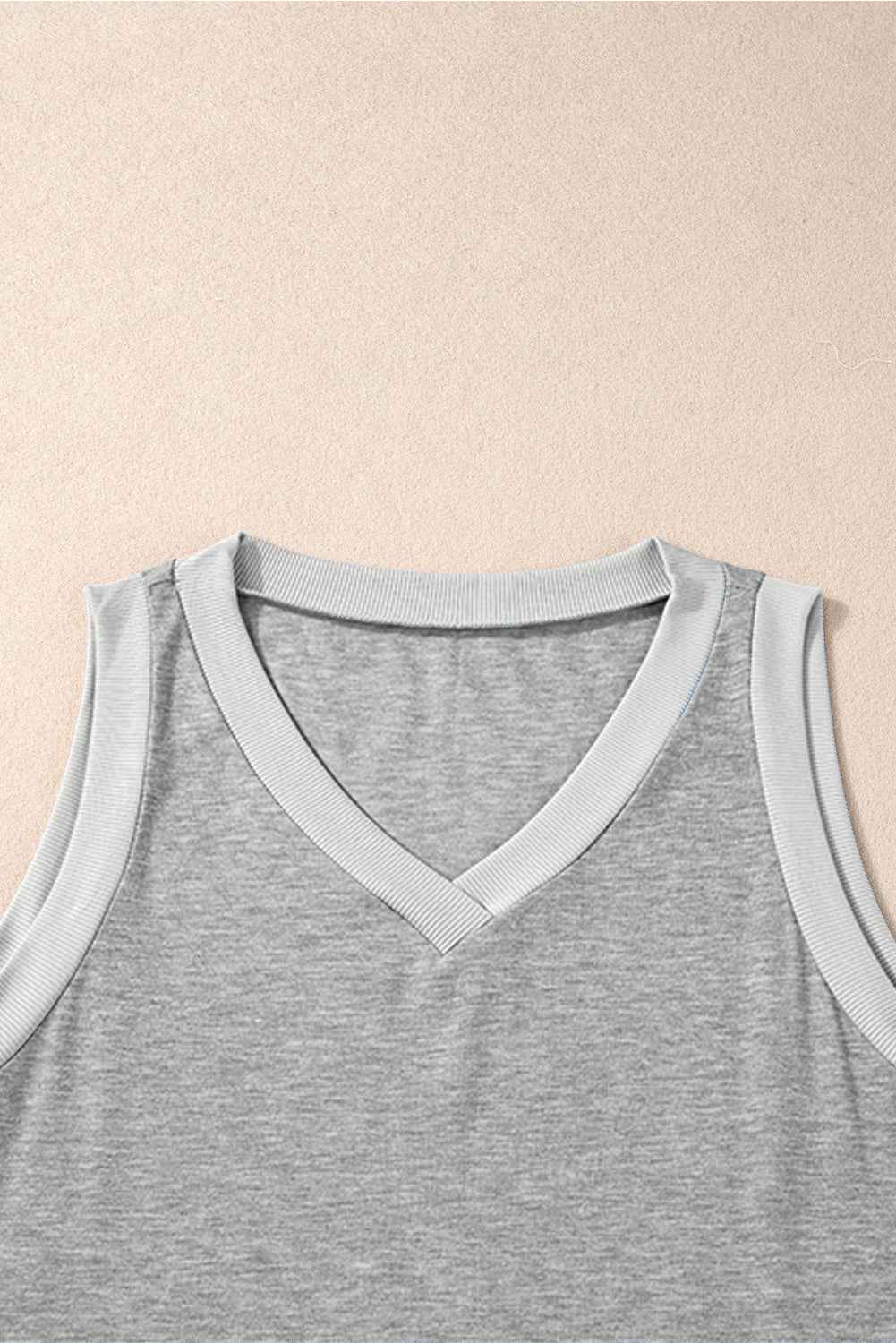 Mist Green Contrast Trim V-Neck Loose Fit Tank Top bac3e124a337055c