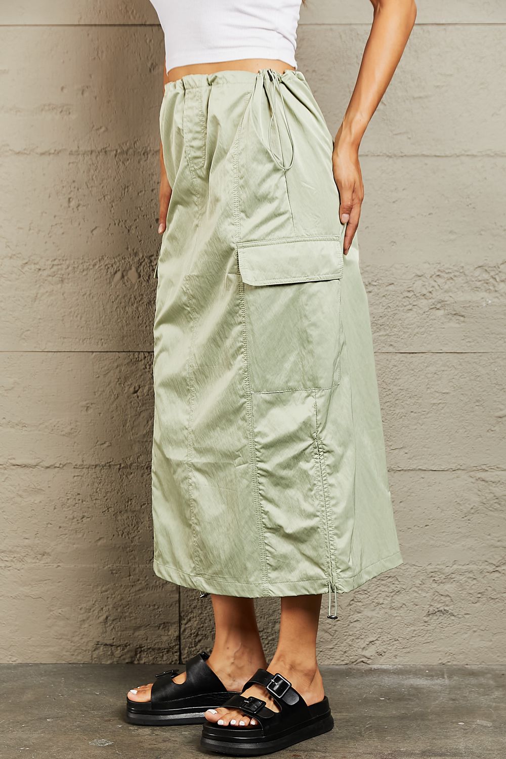 HYFVE Just In Time High Waisted Cargo Midi Skirt bafdb2ebbd1c4ab889f03de47cf63646-Max